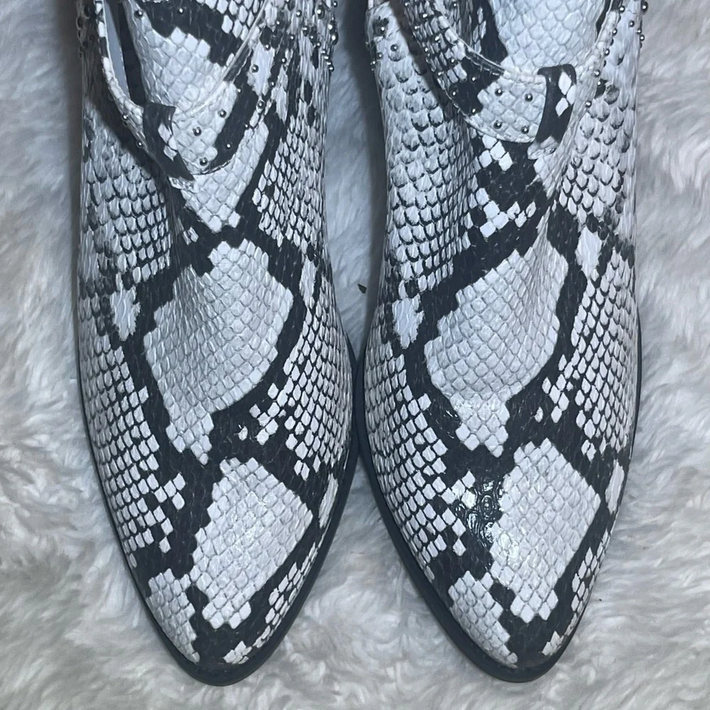 BP Women's Black and White Snake Print ankle boots size 10